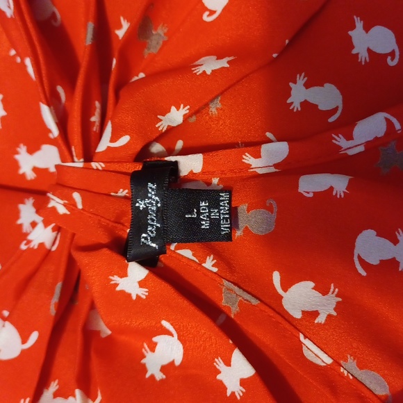 Cute tie back cat tank - Picture 4 of 5